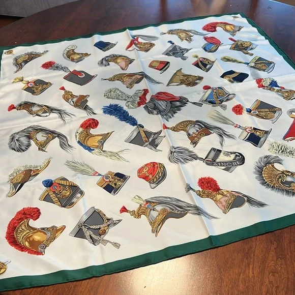 VERY RARE Vintage (1950’s) Hermes Silk Scarf - Picture 2 of 9